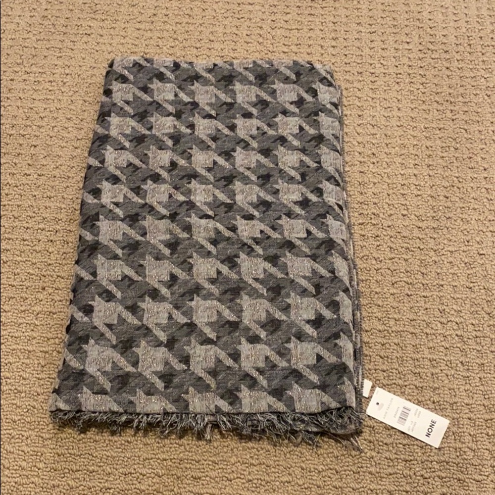 NWT Ann Taylor Silver Stars Scarf